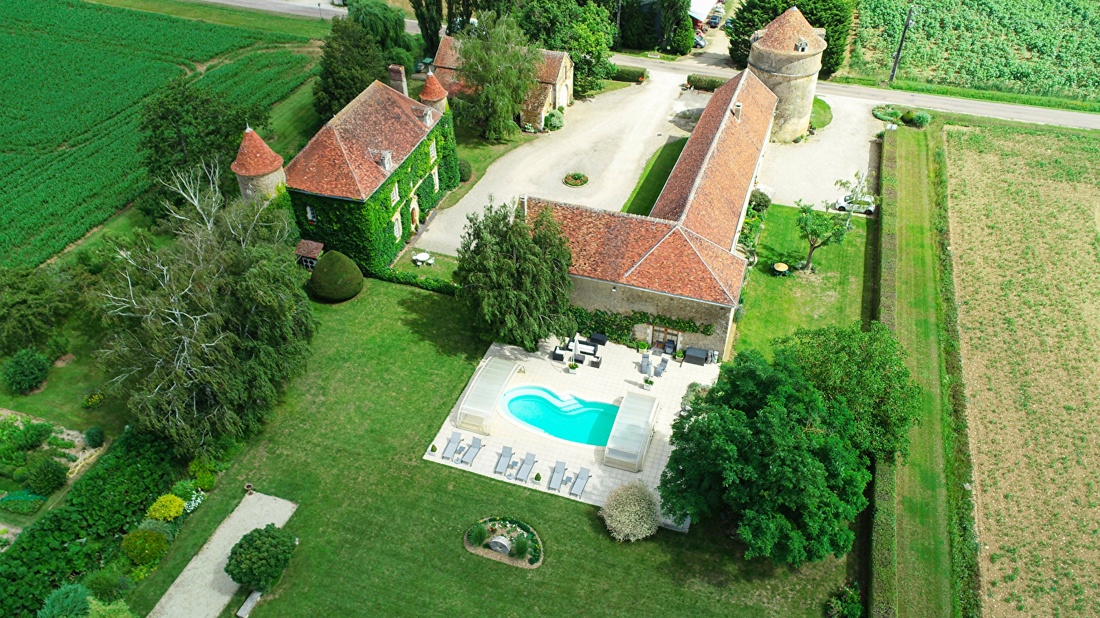 Les Granges du Château de Ribourdin